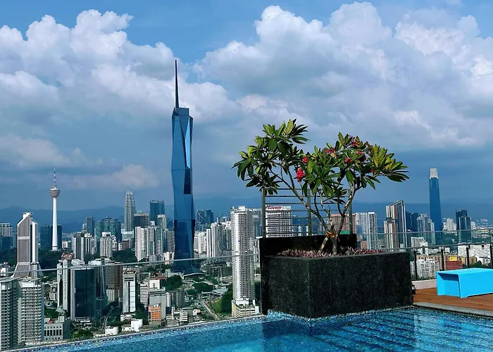 Kl Sentral Monorail 4 Pax Kuala Lumpur, Sky Pool Family Merdeka 118 Nice View