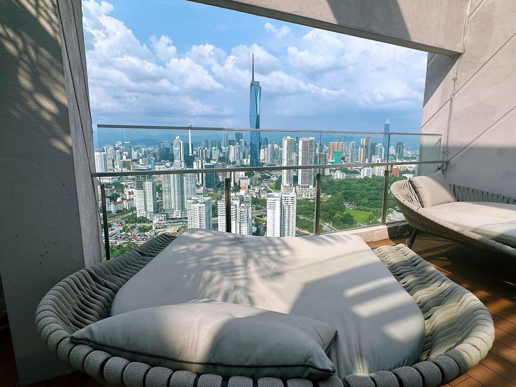 Kl Sentral Monorail 4 Pax Kuala Lumpur, Sky Pool Family Merdeka 118 View * Kuala Lumpur