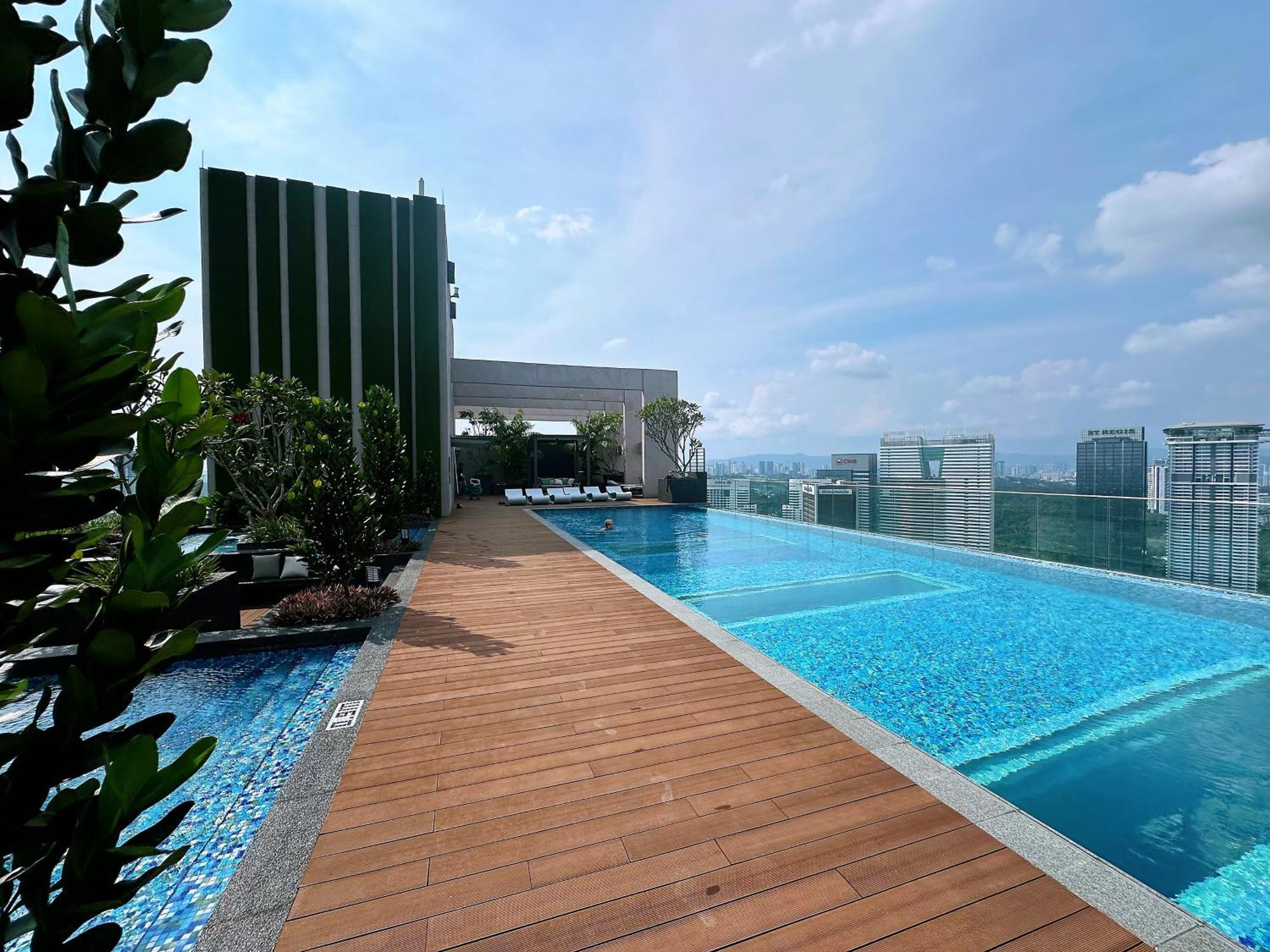 Apartment Kl Sentral Monorail 4 Pax Kuala Lumpur, Sky Pool Family Merdeka 118 View *